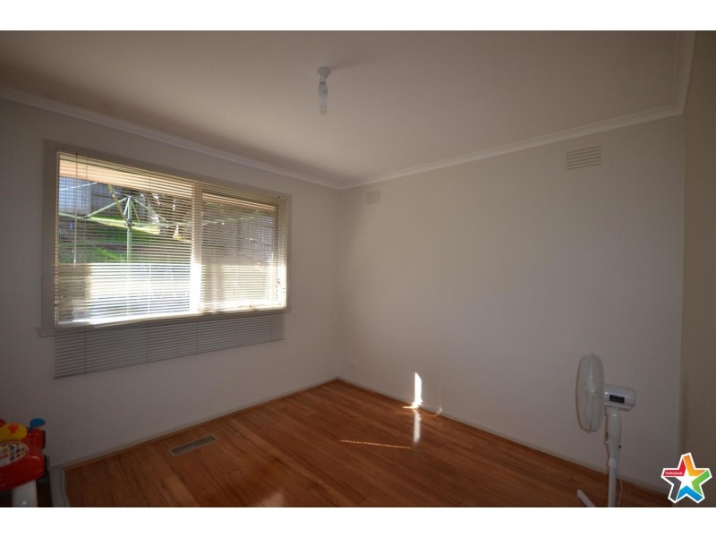 7 Eastwood Crescent, Mooroolbark VIC 3138