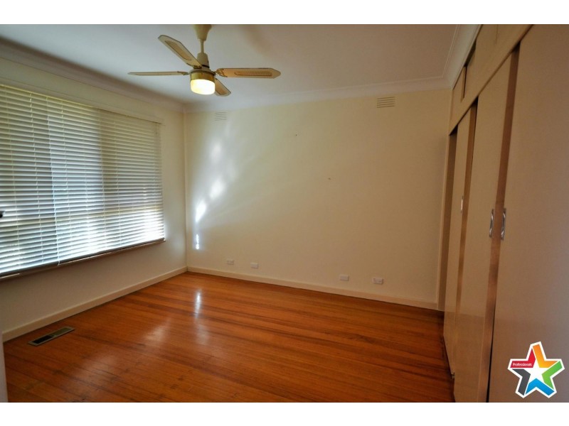 34 Sweetland Road, Mooroolbark VIC 3138