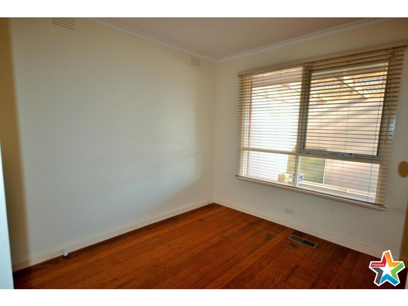 34 Sweetland Road, Mooroolbark VIC 3138