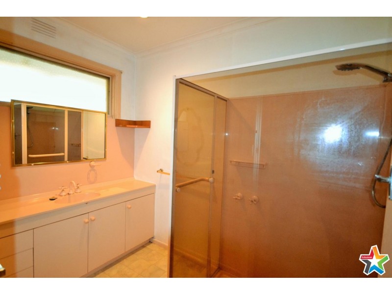 34 Sweetland Road, Mooroolbark VIC 3138