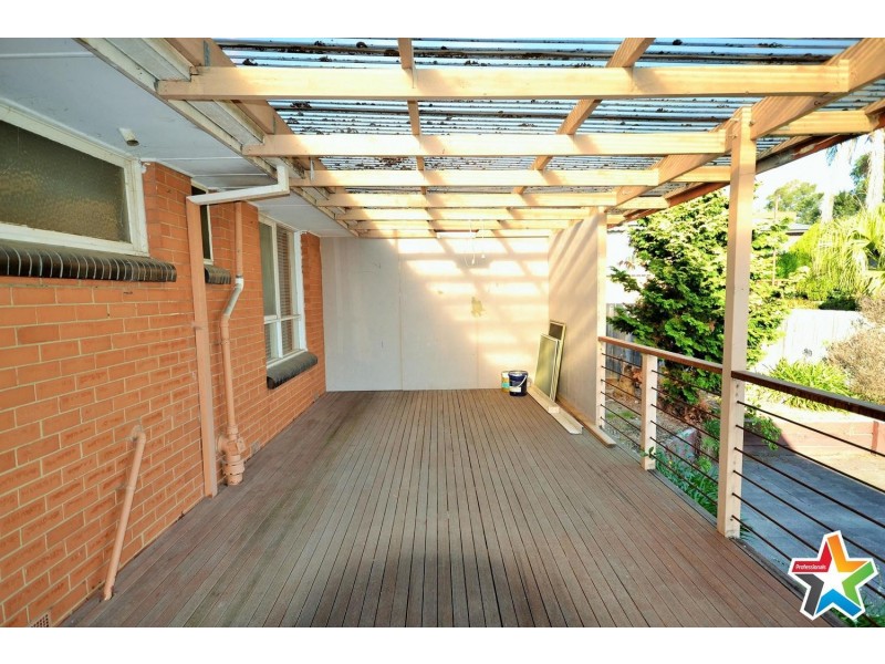 34 Sweetland Road, Mooroolbark VIC 3138