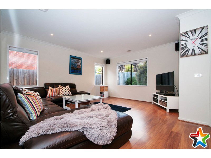 31 Larbert Road, Mooroolbark VIC 3138