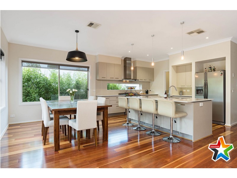 7 Grand View Grove, Lilydale VIC 3140