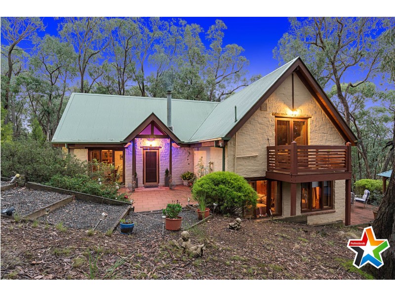118 Wallace Road, Christmas Hills VIC 3775