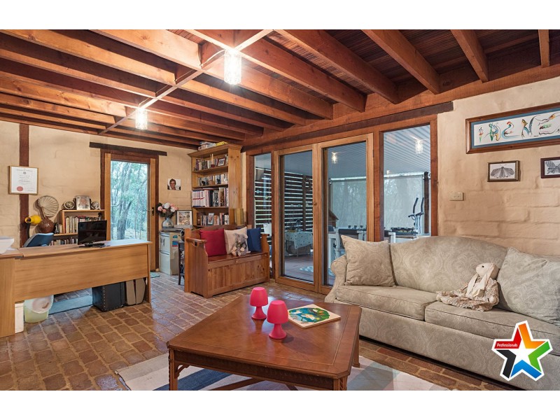 118 Wallace Road, Christmas Hills VIC 3775