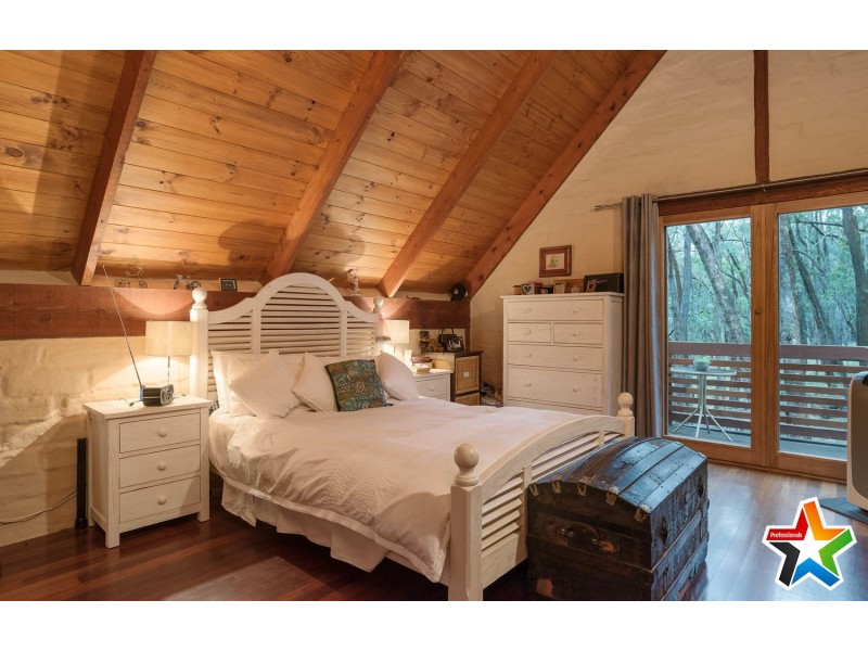 118 Wallace Road, Christmas Hills VIC 3775