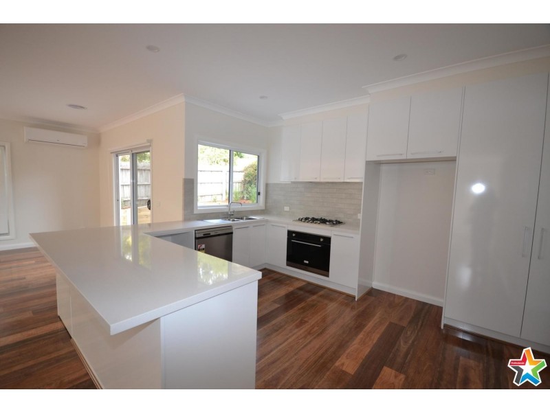 27 Coolabah Street, Mooroolbark VIC 3138