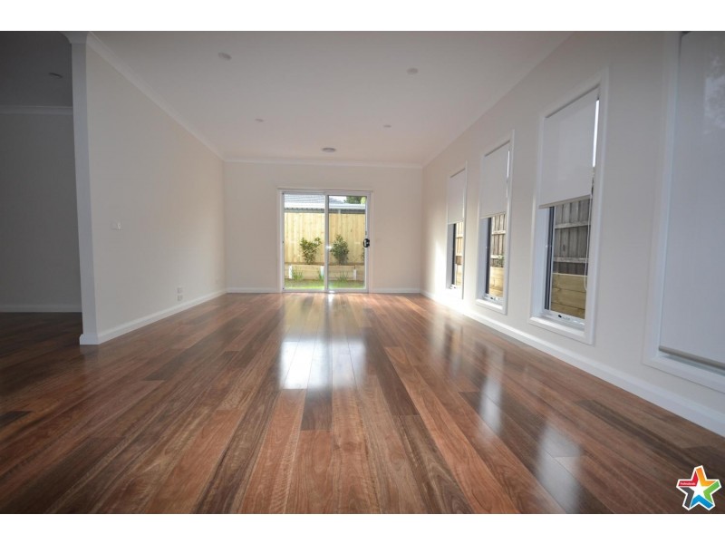 27 Coolabah Street, Mooroolbark VIC 3138