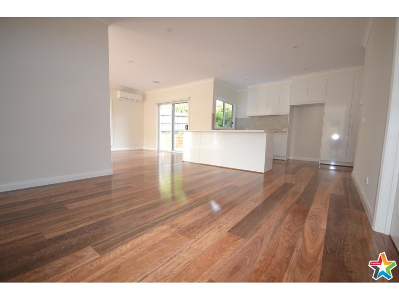 27 Coolabah Street, Mooroolbark VIC 3138