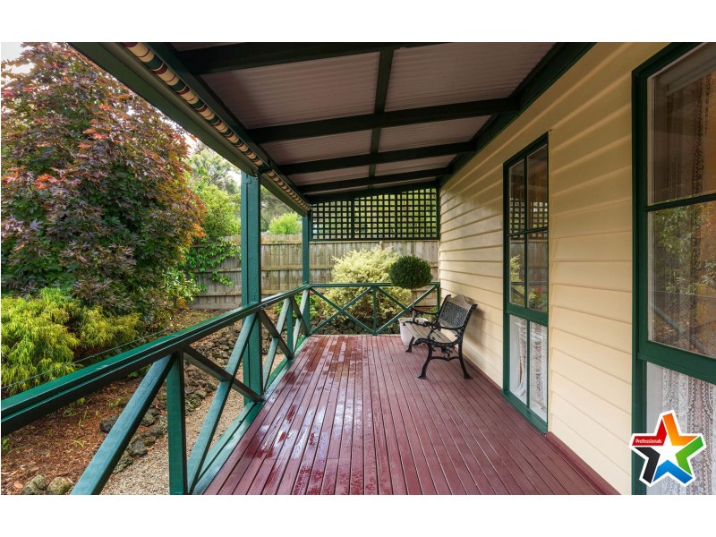 5 Dunrossil Drive, Kilsyth VIC 3137