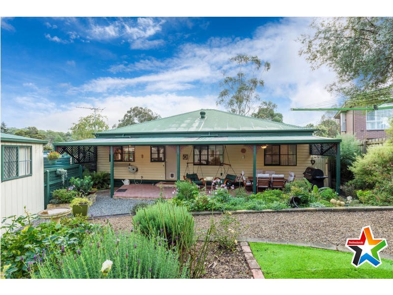 5 Dunrossil Drive, Kilsyth VIC 3137