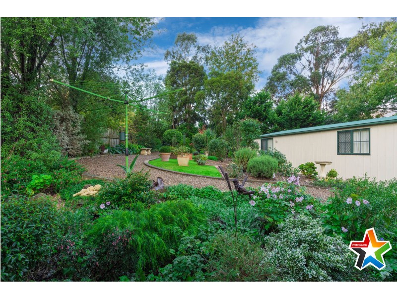 5 Dunrossil Drive, Kilsyth VIC 3137