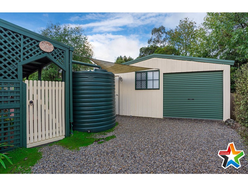 5 Dunrossil Drive, Kilsyth VIC 3137