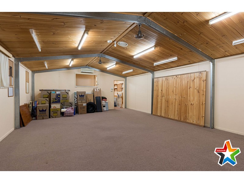 5 Dunrossil Drive, Kilsyth VIC 3137