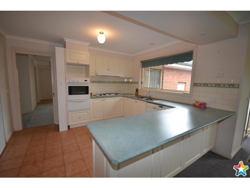 8 Clearwater Drive, Lilydale VIC 3140