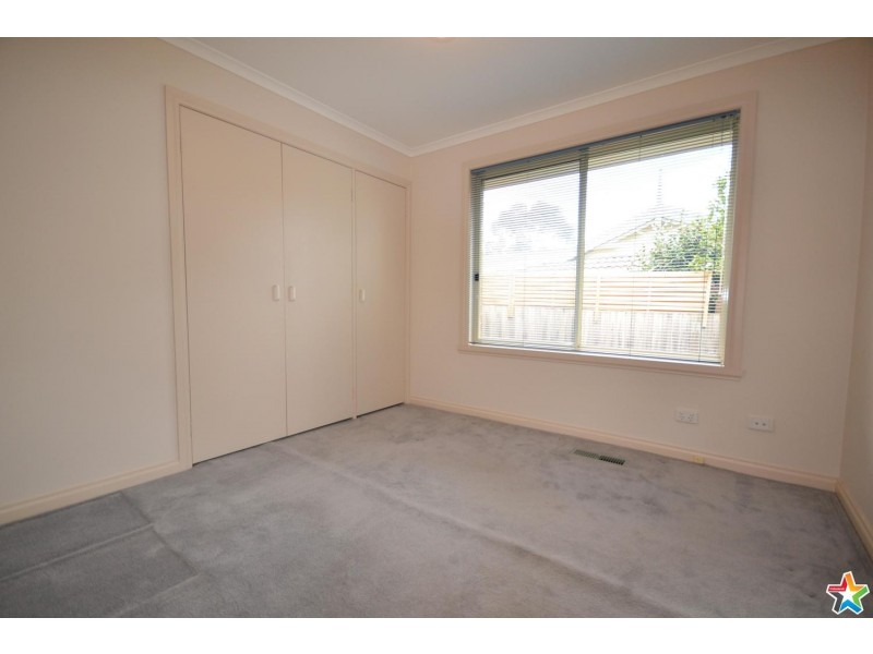 8 Clearwater Drive, Lilydale VIC 3140