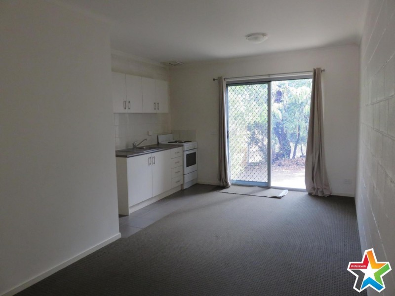 16/8-10 Mount View Parade, Mooroolbark VIC 3138
