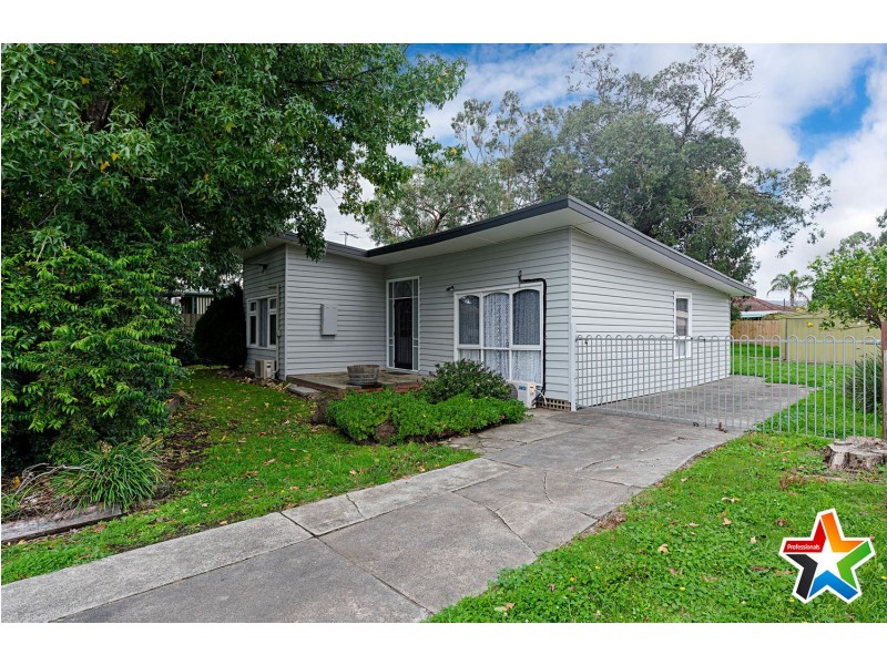 18 Mimosa Avenue, Kilsyth VIC 3137