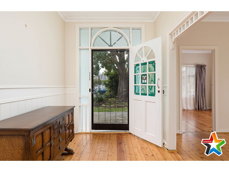 18 Mimosa Avenue, Kilsyth VIC 3137