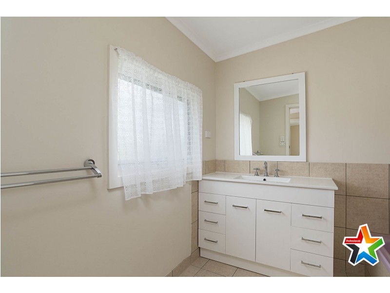 18 Mimosa Avenue, Kilsyth VIC 3137