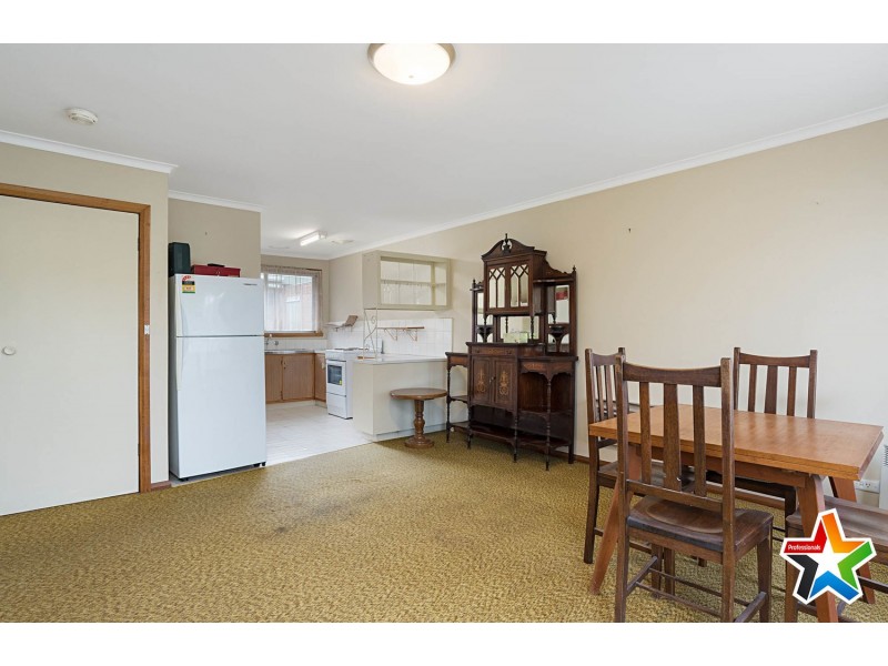 1/204 Hull Road, Mooroolbark VIC 3138