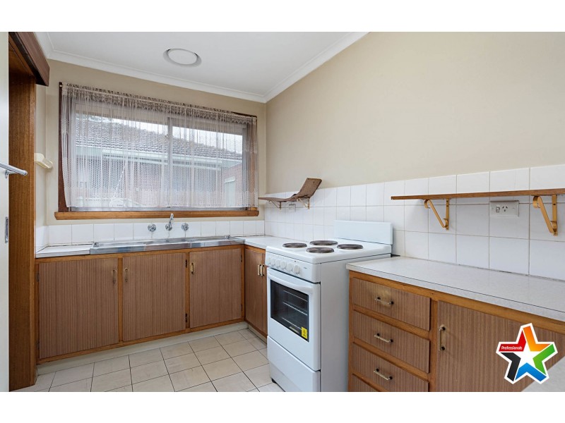 1/204 Hull Road, Mooroolbark VIC 3138