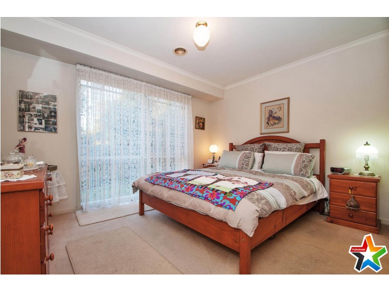 3/8 Dunlop Avenue, Bayswater North VIC 3153