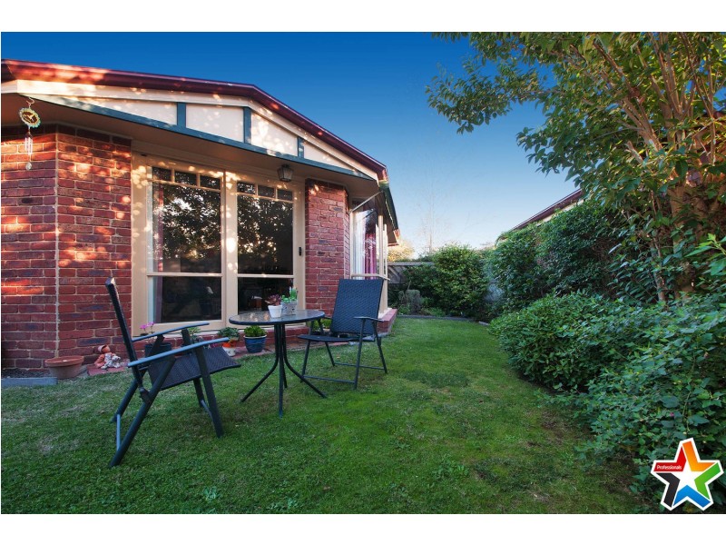 3/8 Dunlop Avenue, Bayswater North VIC 3153