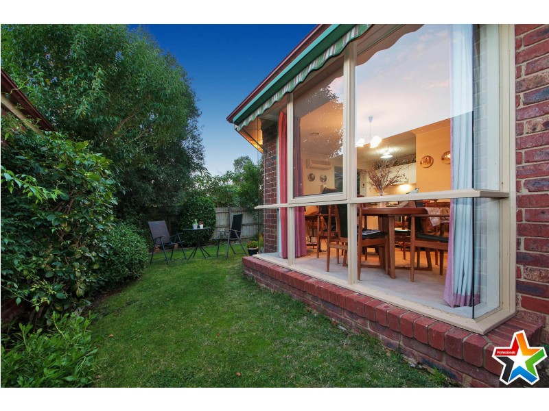 3/8 Dunlop Avenue, Bayswater North VIC 3153