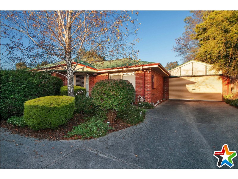 3/8 Dunlop Avenue, Bayswater North VIC 3153