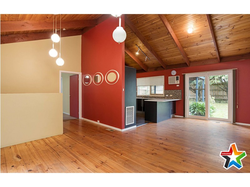 39 Wellington Road, Wandin North VIC 3139