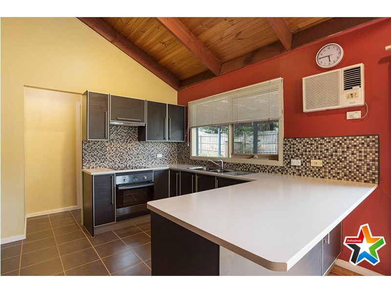 39 Wellington Road, Wandin North VIC 3139