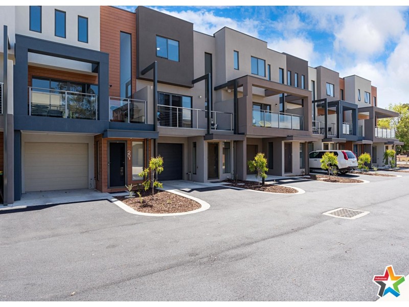 18 Primary Street, Mooroolbark VIC 3138