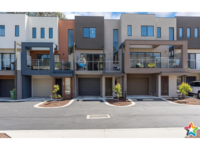 18 Primary Street, Mooroolbark VIC 3138