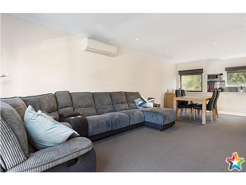 18 Primary Street, Mooroolbark VIC 3138