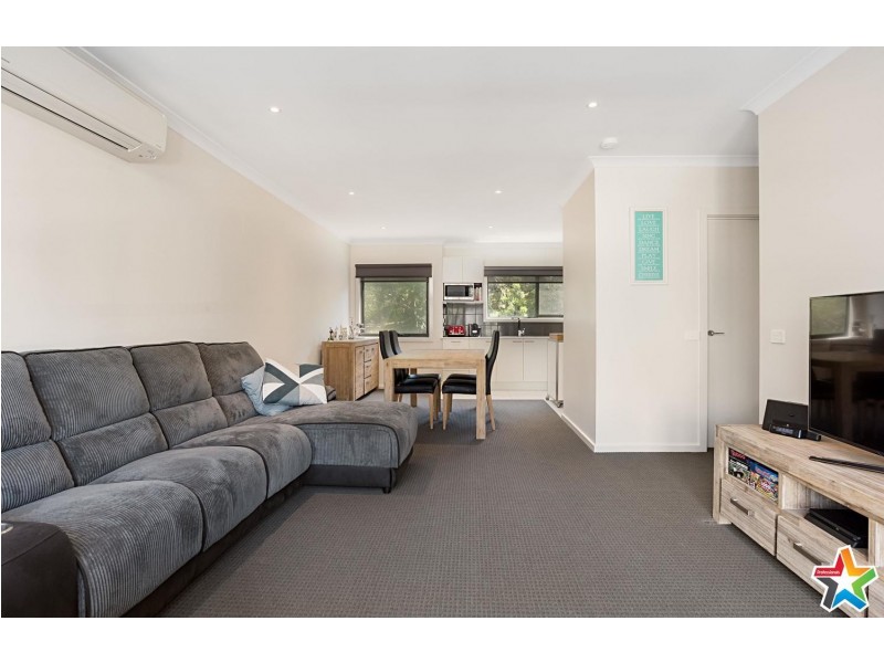 18 Primary Street, Mooroolbark VIC 3138