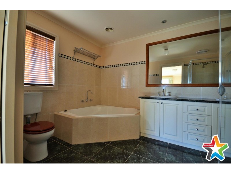 5 Viennese Way, Mooroolbark VIC 3138