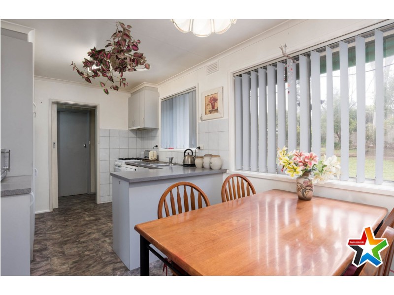 6 Monomeith Street, Mooroolbark VIC 3138