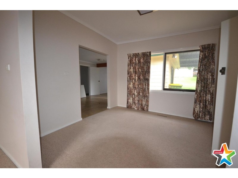 90 Brice Avenue, Mooroolbark VIC 3138