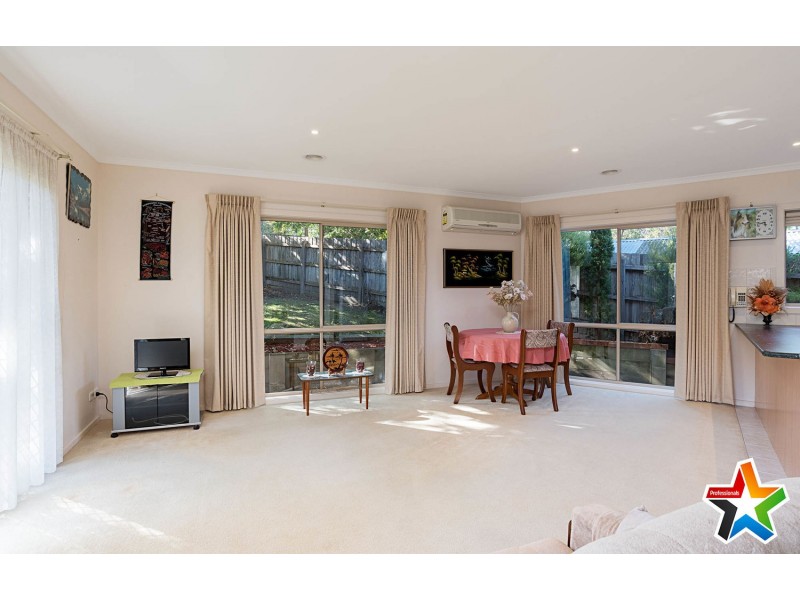 4 Williams Road, Mooroolbark VIC 3138