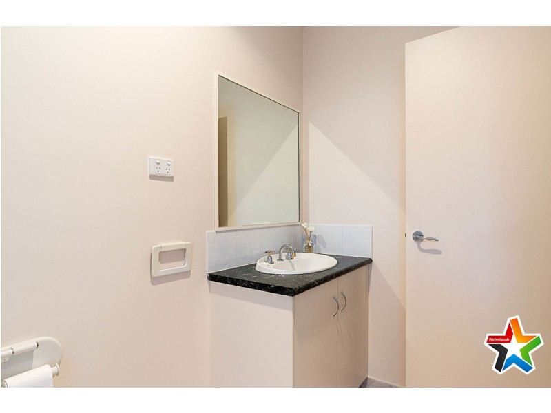 4 Williams Road, Mooroolbark VIC 3138