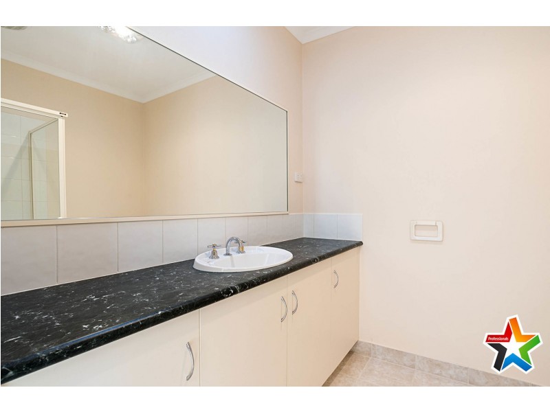 4 Williams Road, Mooroolbark VIC 3138