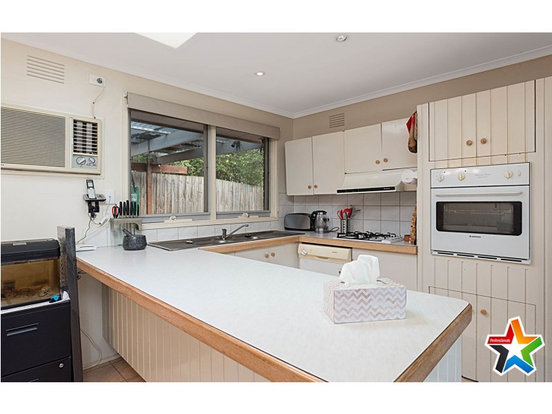 30 David Drive, Mooroolbark VIC 3138