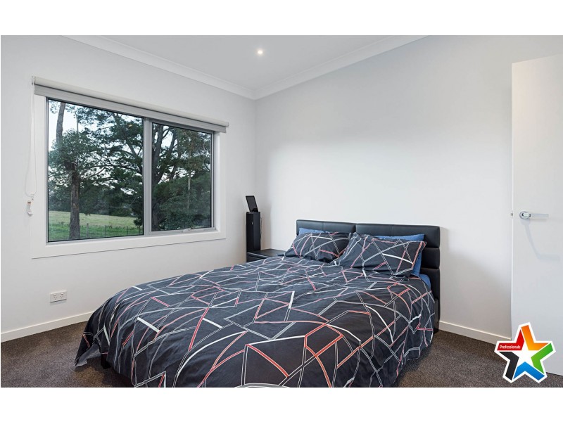 20 Edward Road, Wandin North VIC 3139