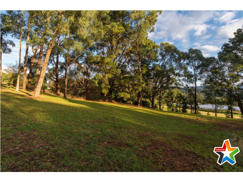 20 Edward Road, Wandin North VIC 3139