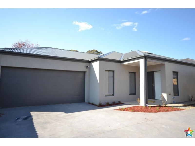 30A Zina Grove, Mooroolbark VIC 3138