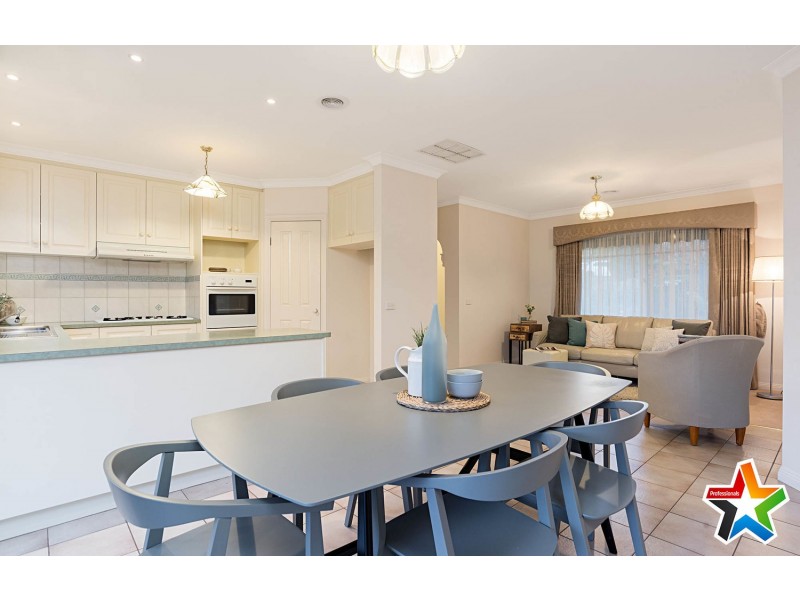 4 Dalray Place, Lilydale VIC 3140