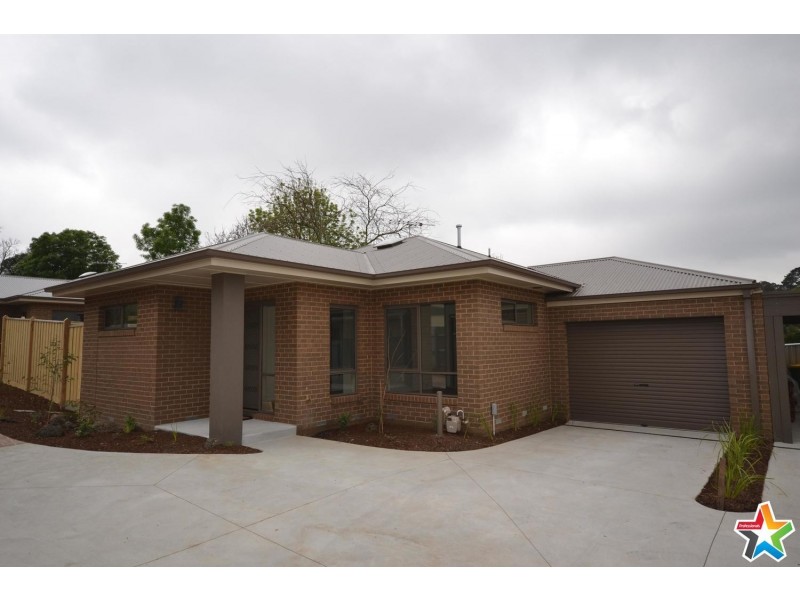 2/5 Alex Court, Mooroolbark VIC 3138