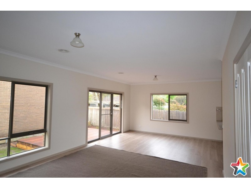 2/5 Alex Court, Mooroolbark VIC 3138