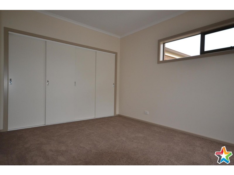 2/5 Alex Court, Mooroolbark VIC 3138